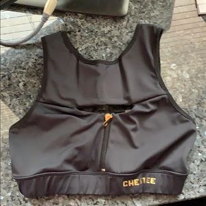 CHESTEE sports bra size 8